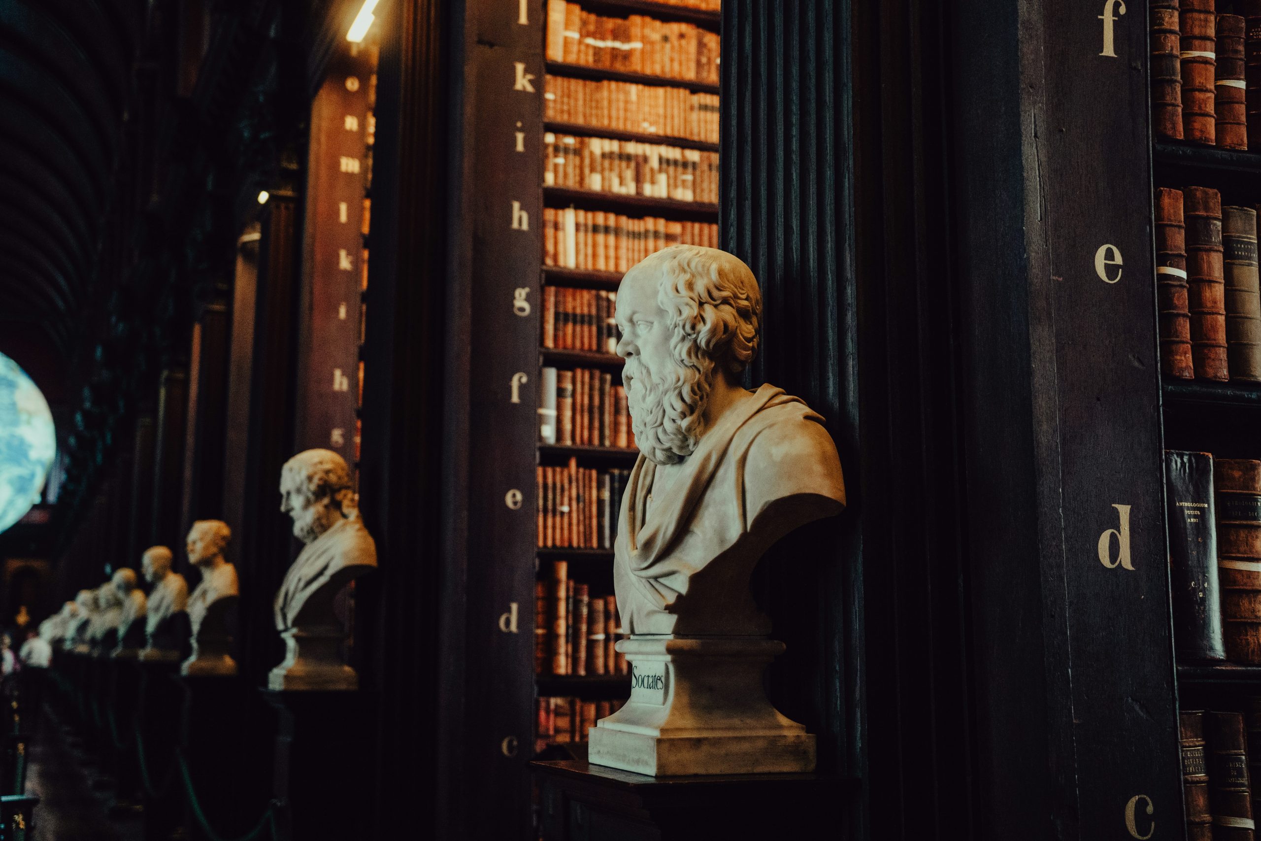 10 Najlepszych Biografii Rewolucji Naukowej w Historii Nauki