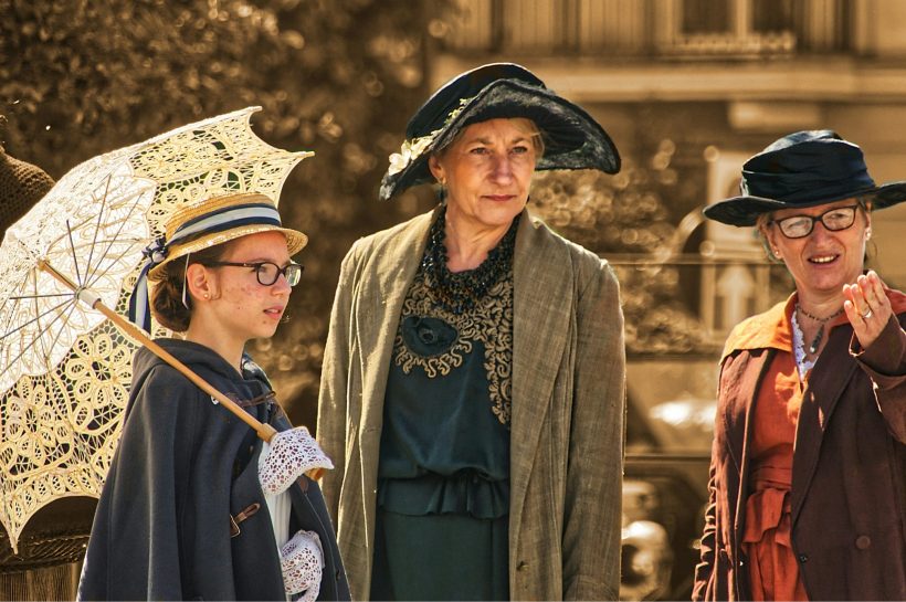 8 Najlepszych Mistrzowskich Dramatów Historycznych i Filmów Kostiumowych